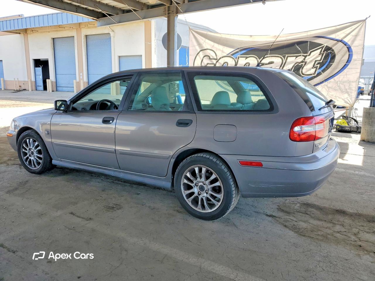 Volvo V40 2004