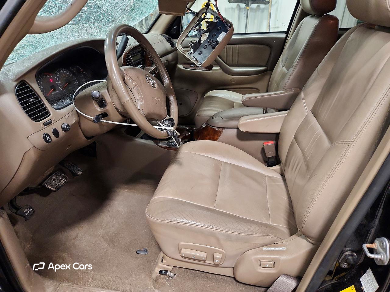 Toyota Sequoia 2004