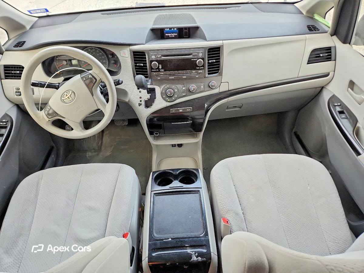 Toyota Sienna 2012
