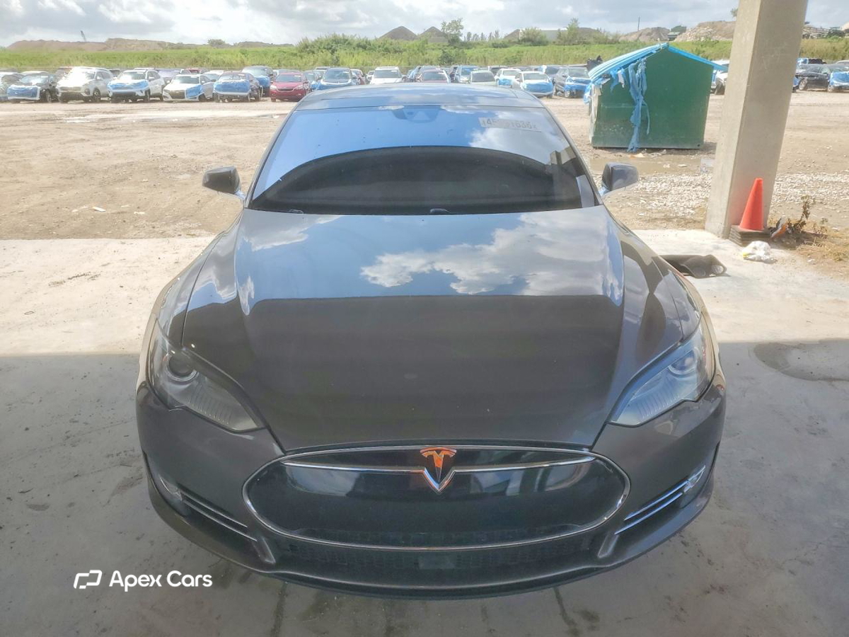 Tesla Model S 2016