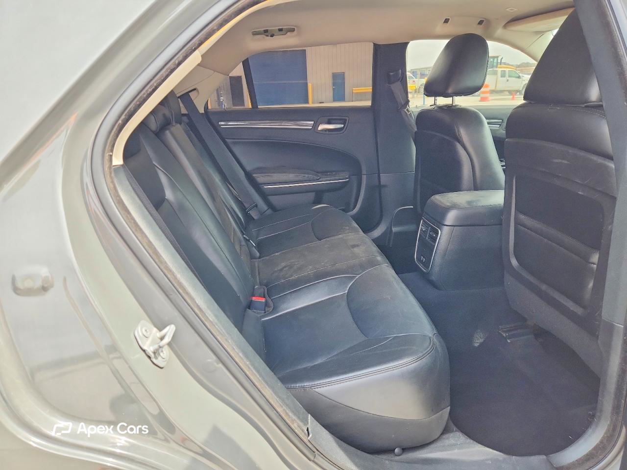 Chrysler 300 2019