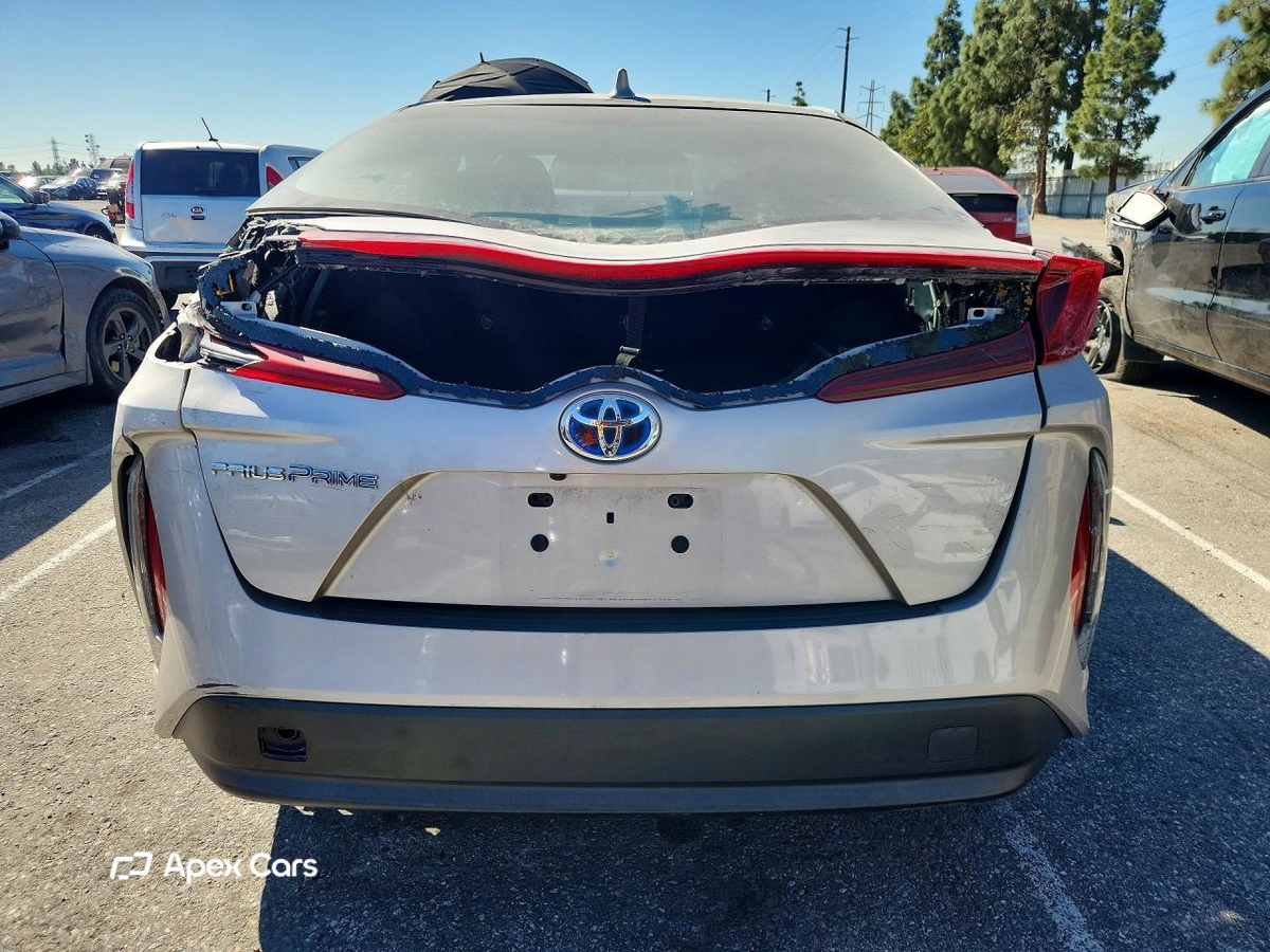 Toyota Prius 2021
