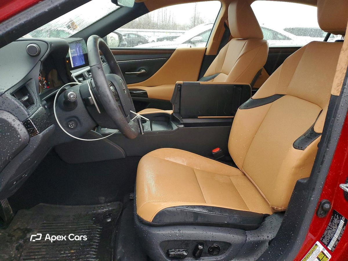 Lexus ES 2025
