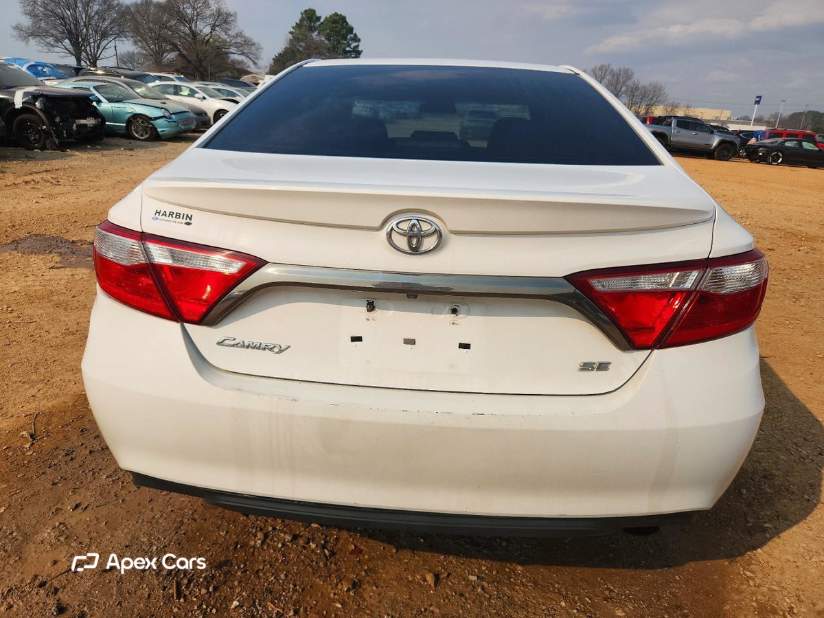 Toyota Camry 2016