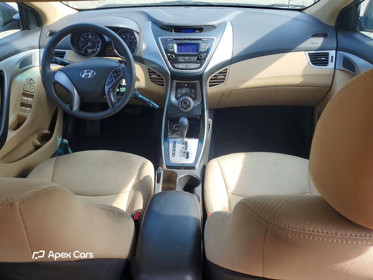 Hyundai Elantra 2013
