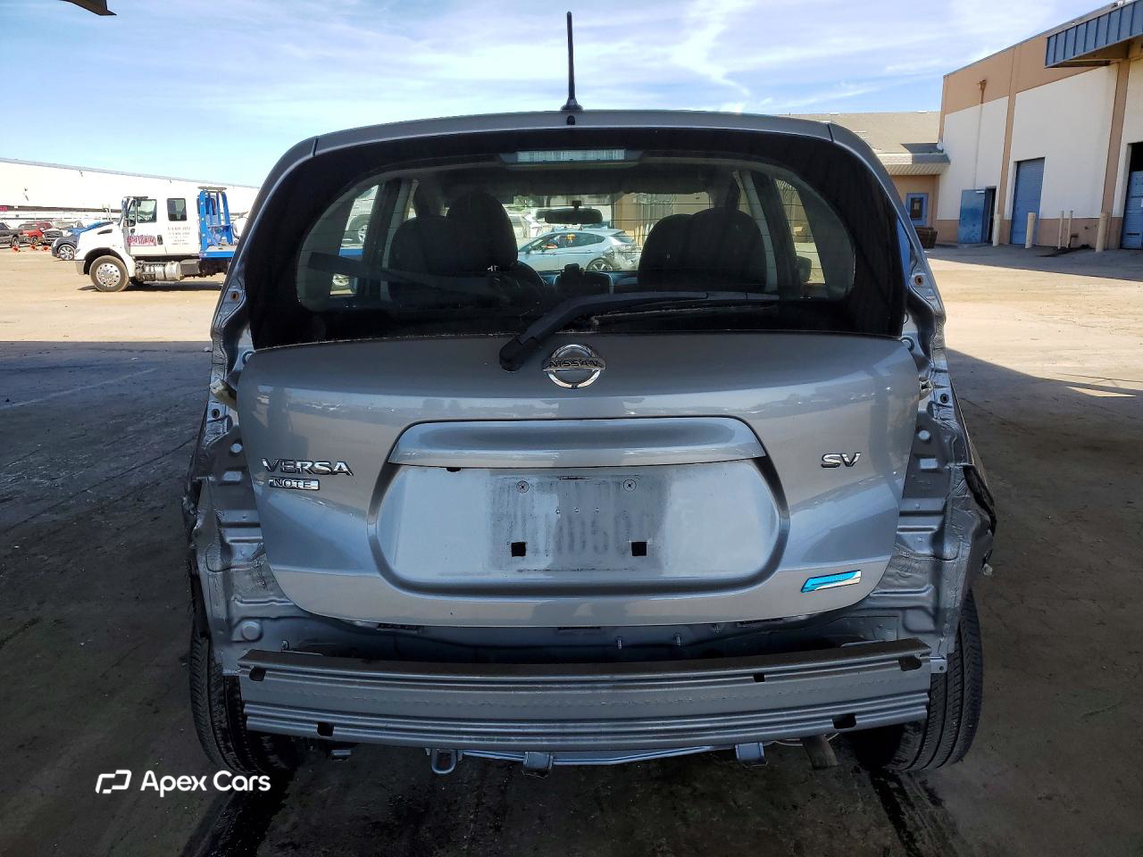 Nissan Versa 2015