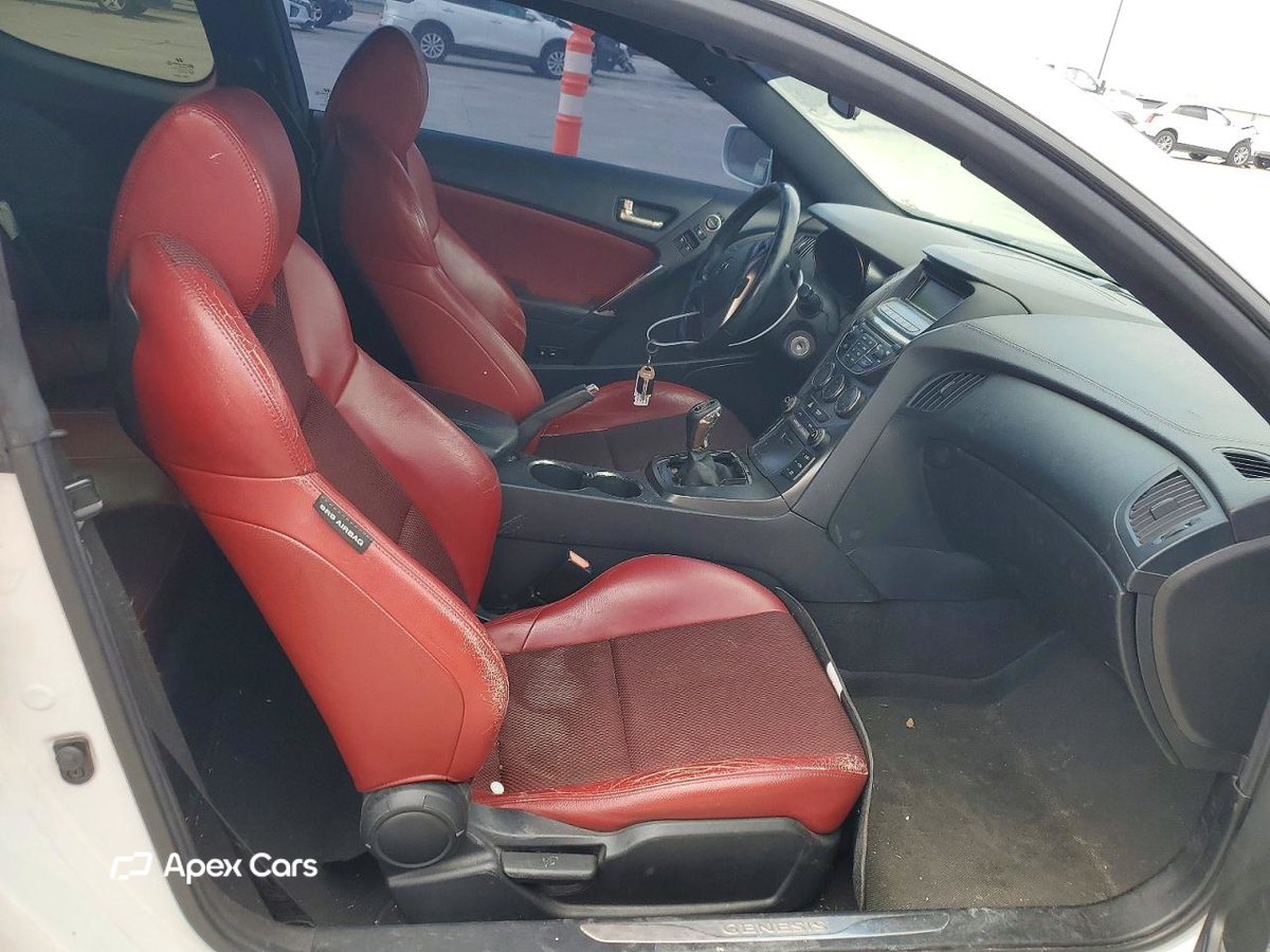Hyundai Genesis 2013