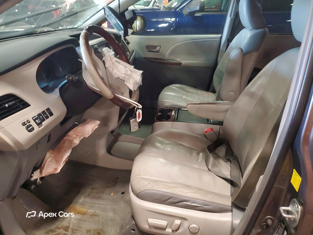 Toyota Sienna 2011
