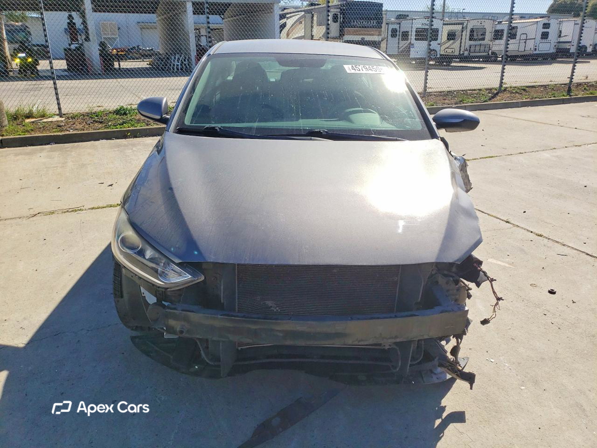 Hyundai Elantra 2018