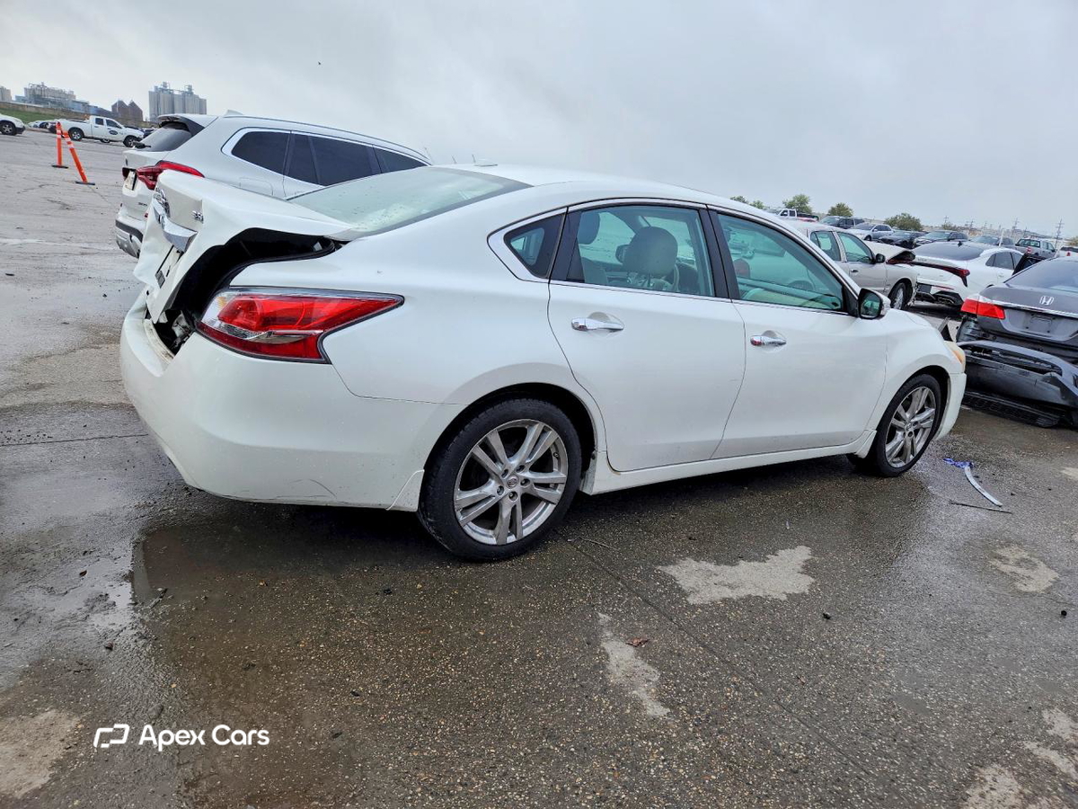 Nissan Altima 2015
