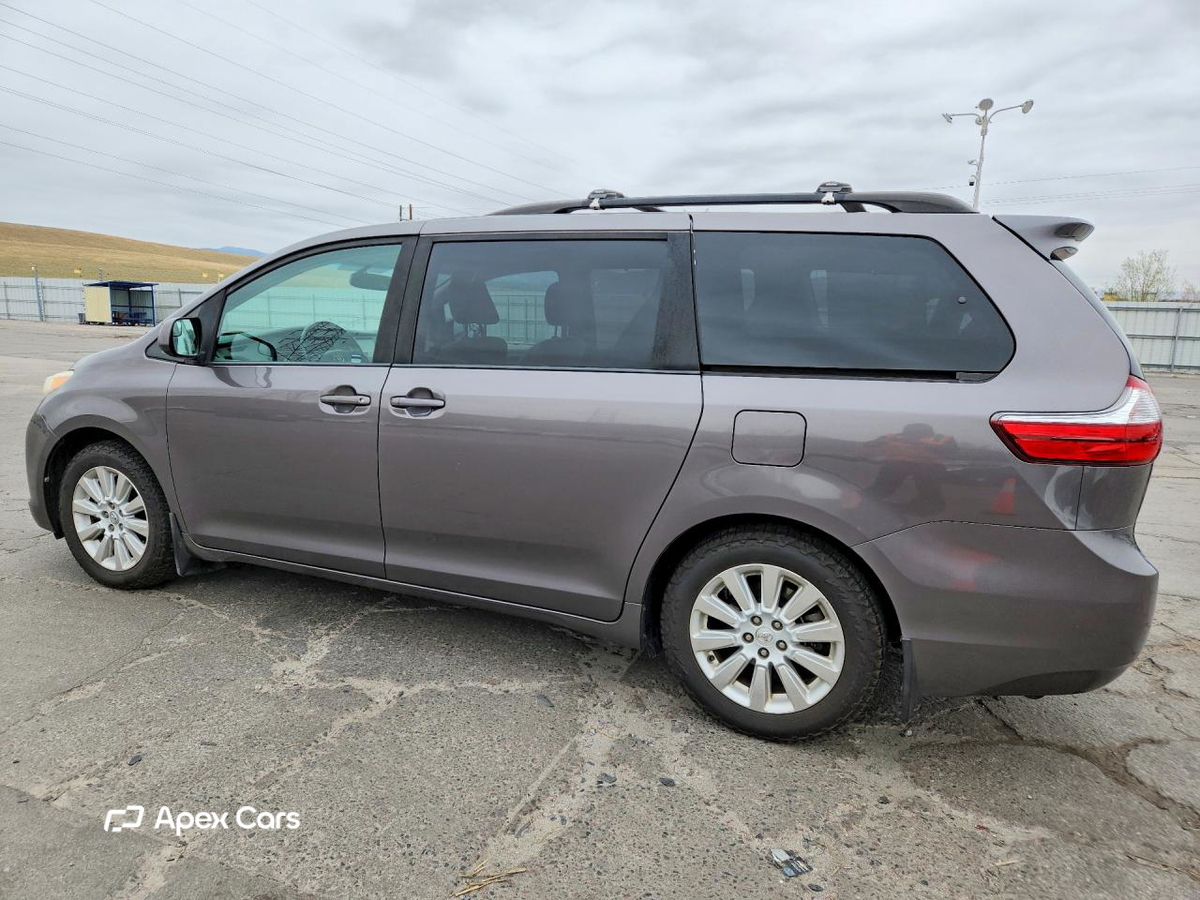 Toyota Sienna 2015