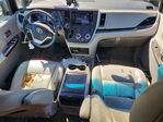 Toyota Sienna 2016
