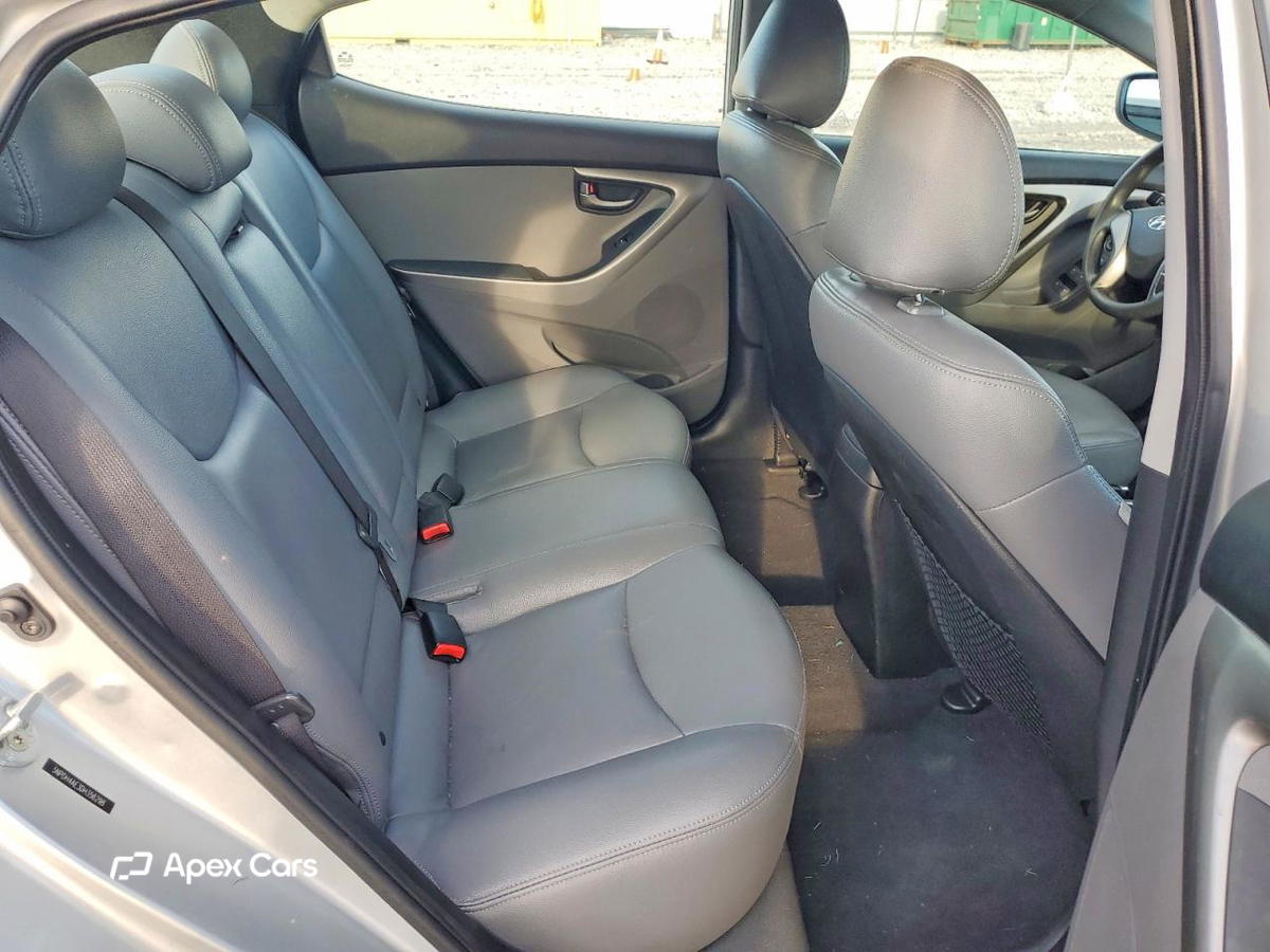 Hyundai Elantra 2013