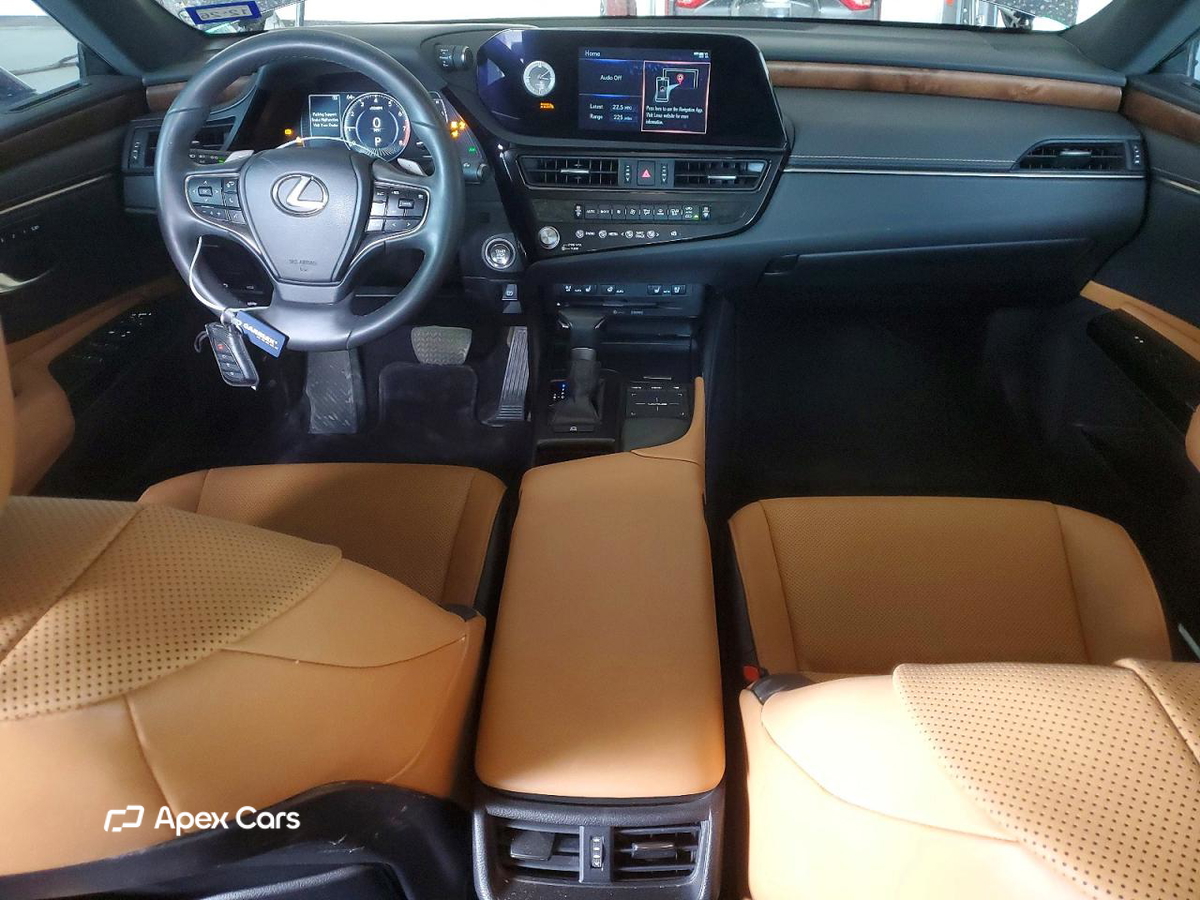 Lexus ES 2022