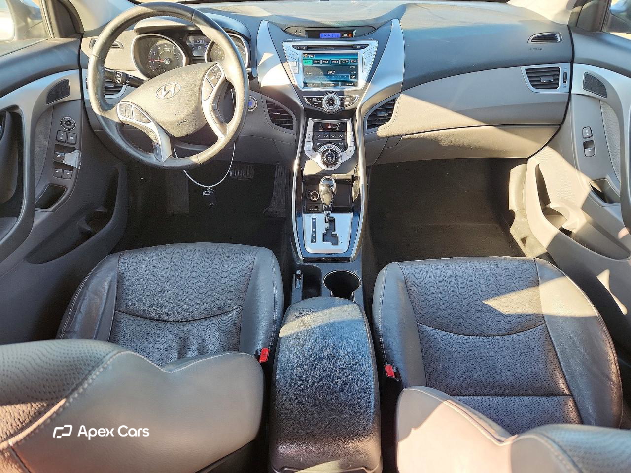 Hyundai Elantra 2012