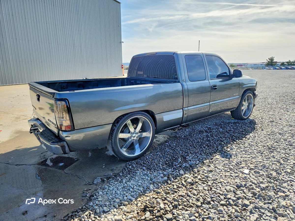 Chevrolet Silverado 2001