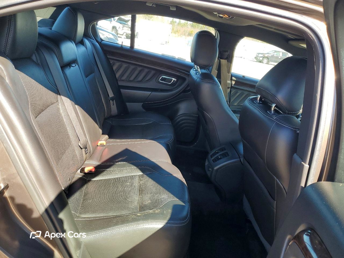 Ford Taurus 2015