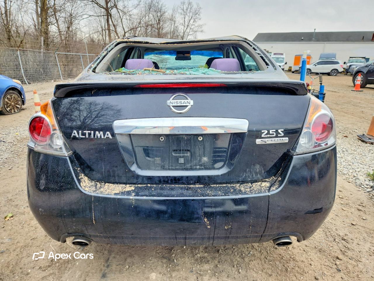 Nissan Altima 2011
