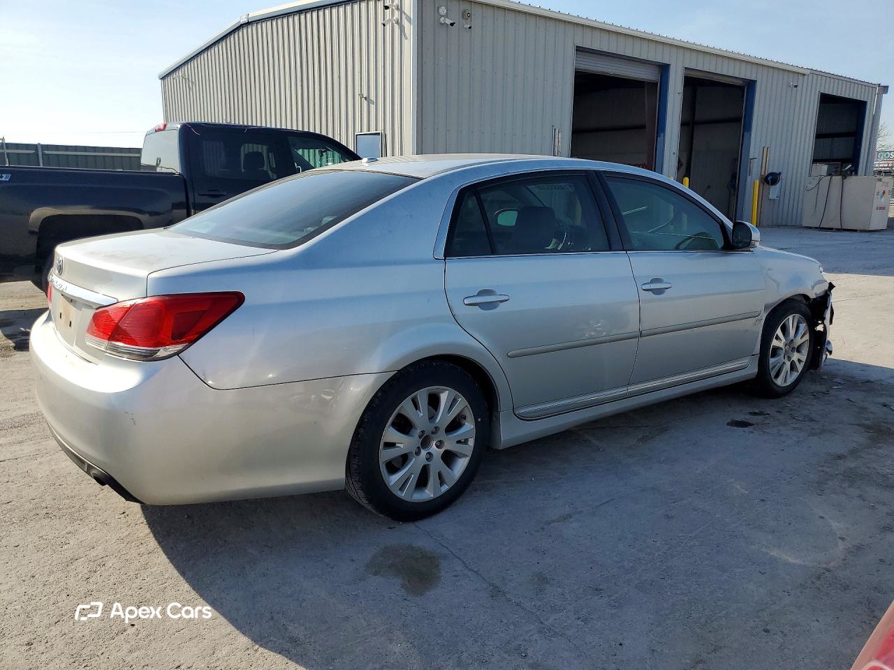 Toyota Avalon 2011