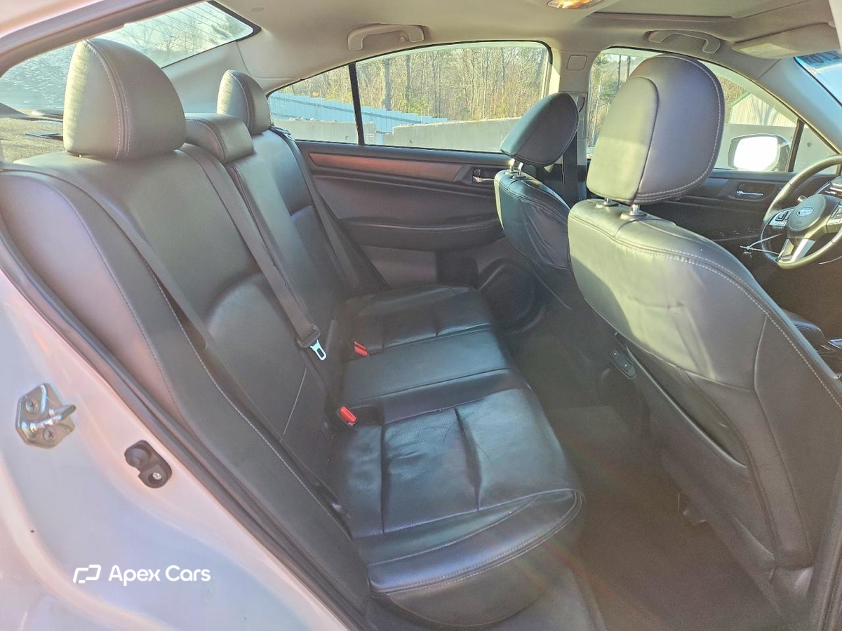 Subaru Legacy 2015