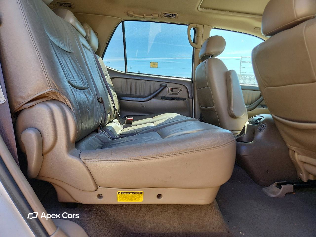 Toyota Sequoia 2004