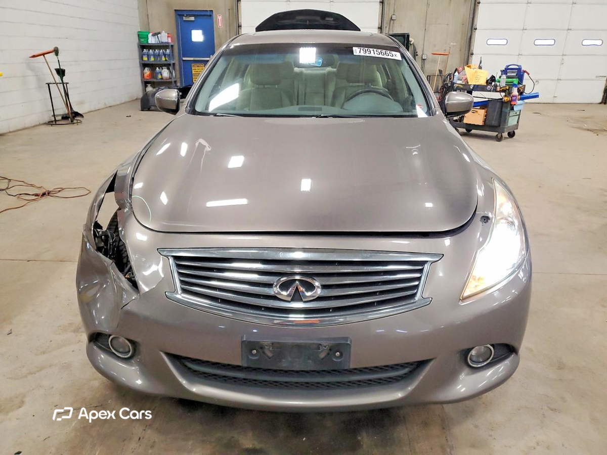 Infiniti G 2010