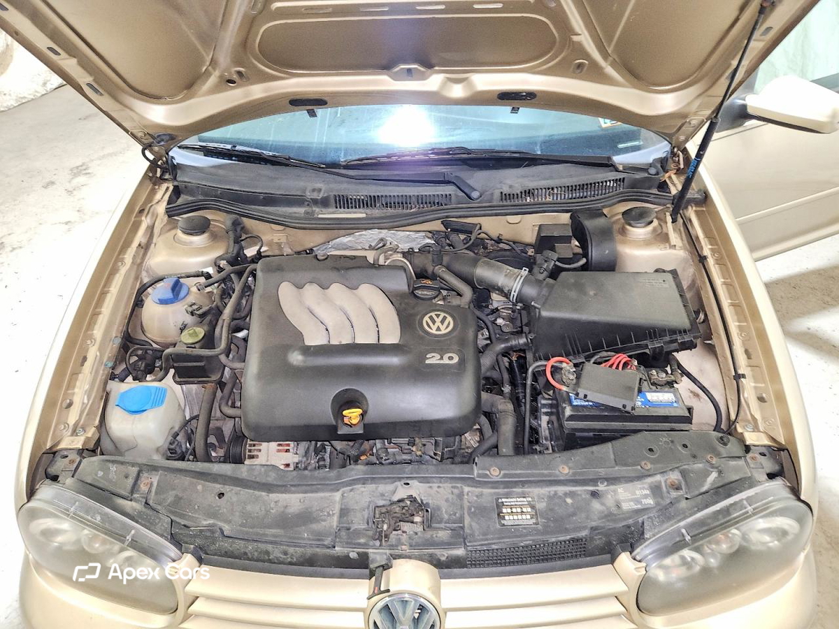 Volkswagen Golf 2004
