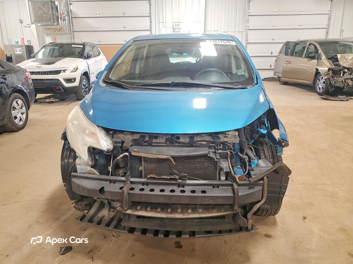 Nissan Versa 2015