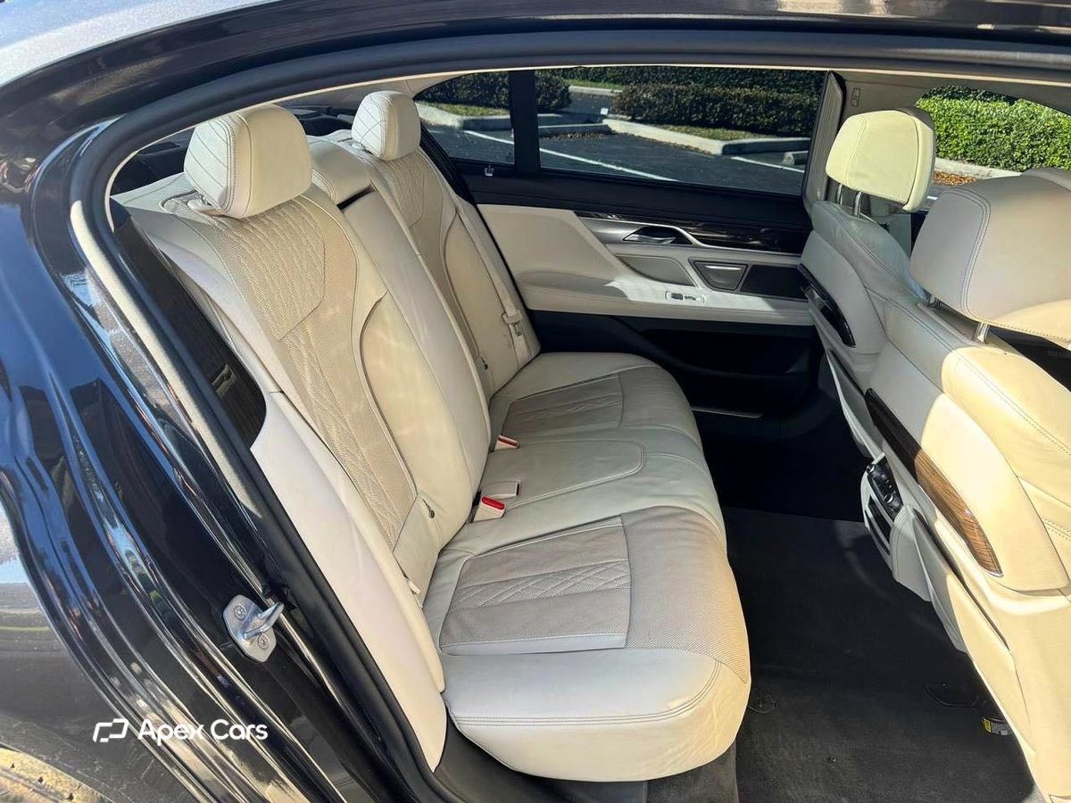 BMW Series 7 2016