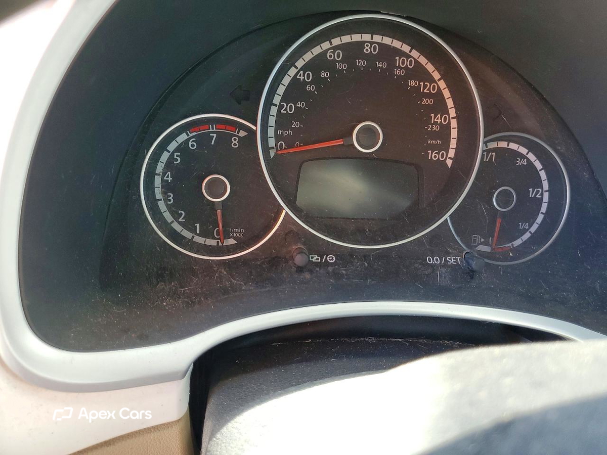 Volkswagen Beetle 2014