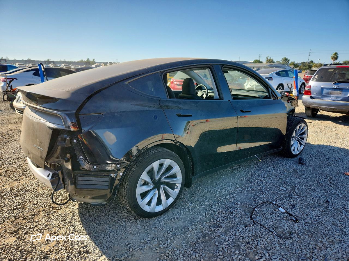 Tesla Model Y 2026