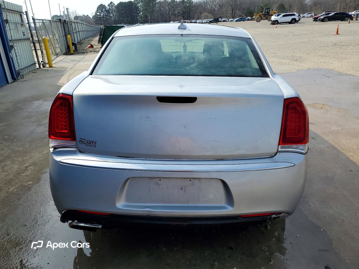 Chrysler 300 2019