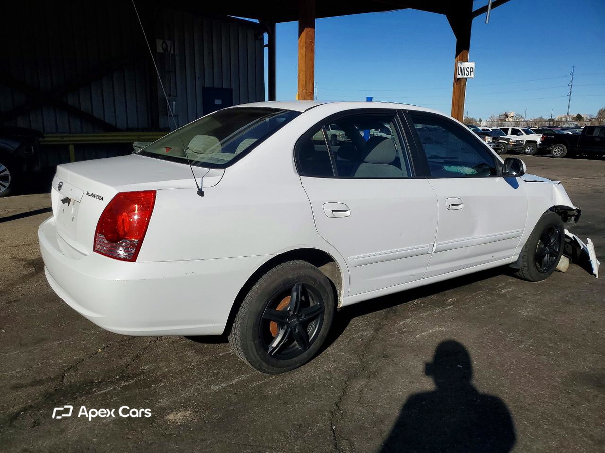 Hyundai Elantra 2004