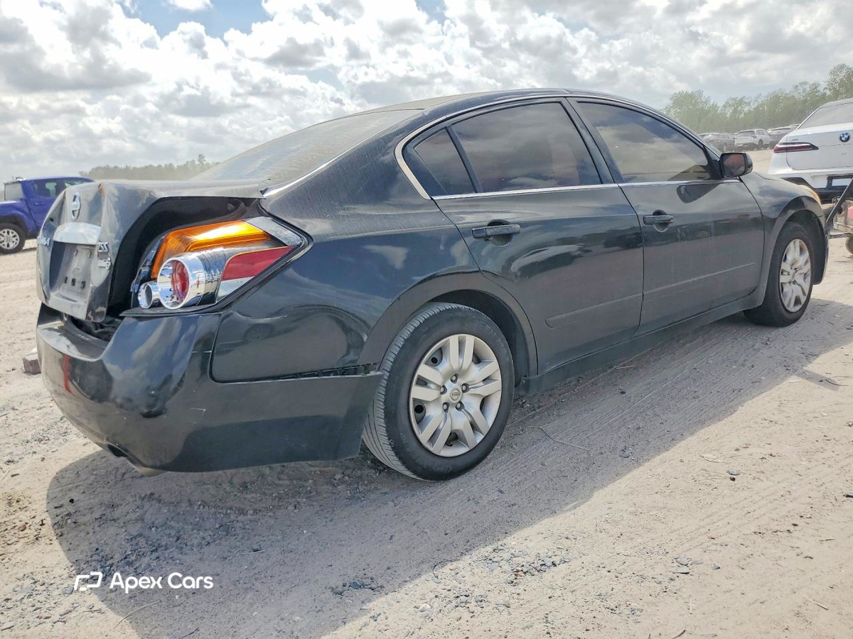 Nissan Altima 2012