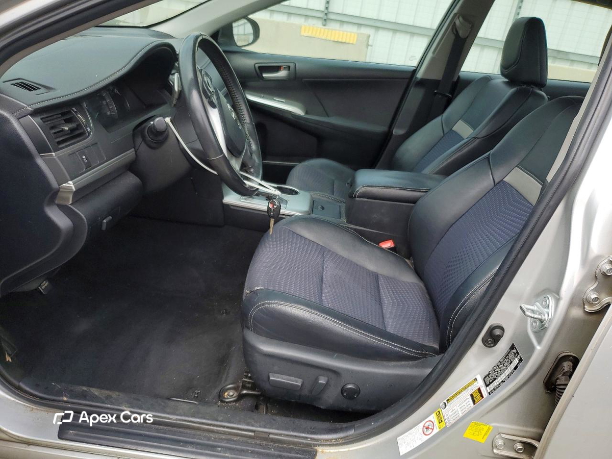 Toyota Camry 2012