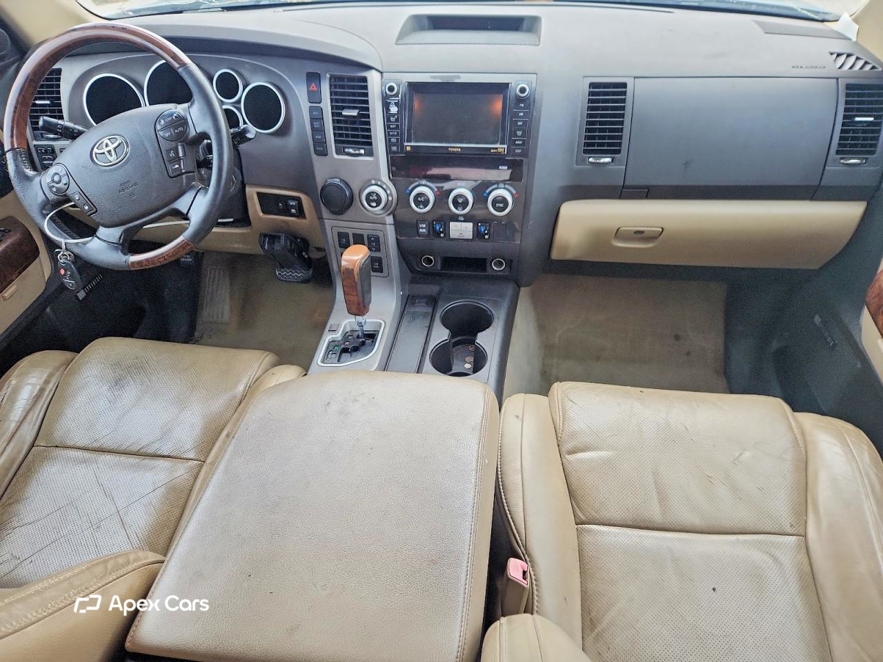 Toyota Sequoia 2010