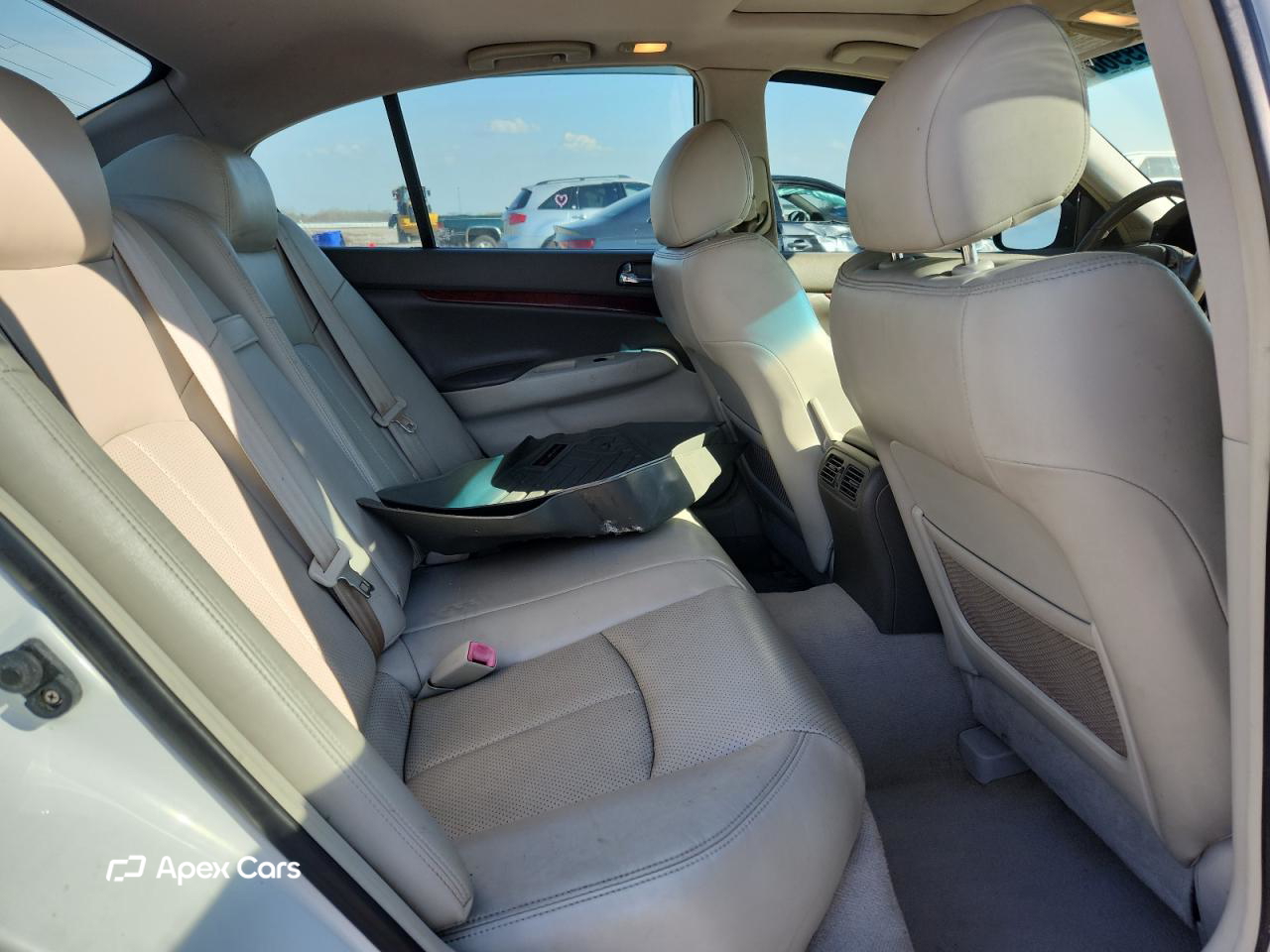 Infiniti G 2010