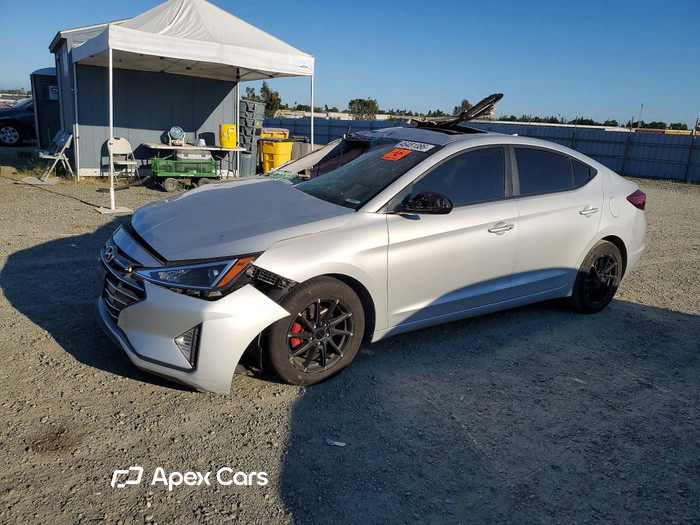 2019 Hyundai Elantra - Image 1 of 5