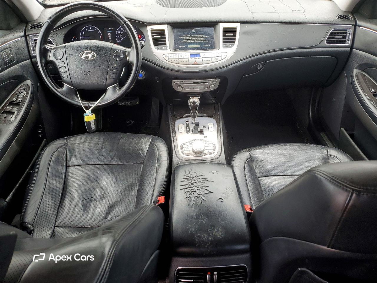 Hyundai Genesis 2013