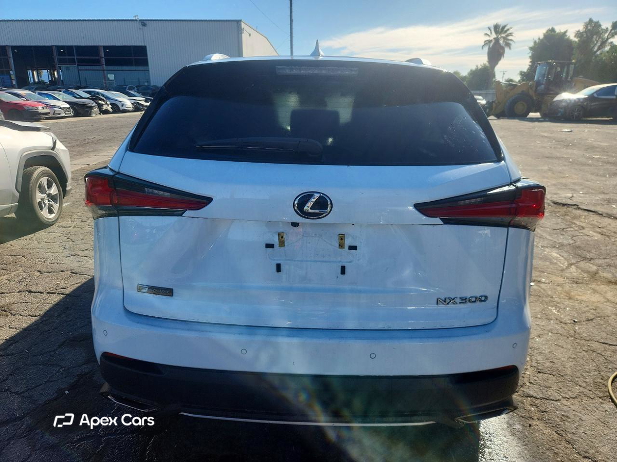 Lexus NX 2021