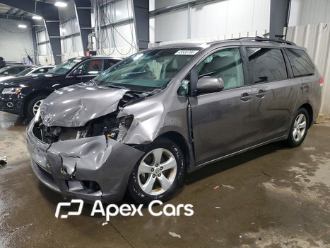 Toyota Sienna 2014 - Image 1 of 15