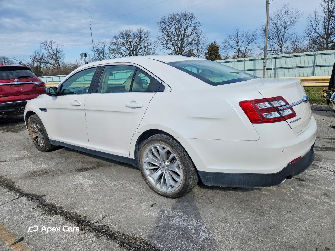 Ford Taurus 2016