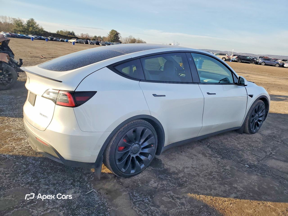 Tesla Model Y 2022
