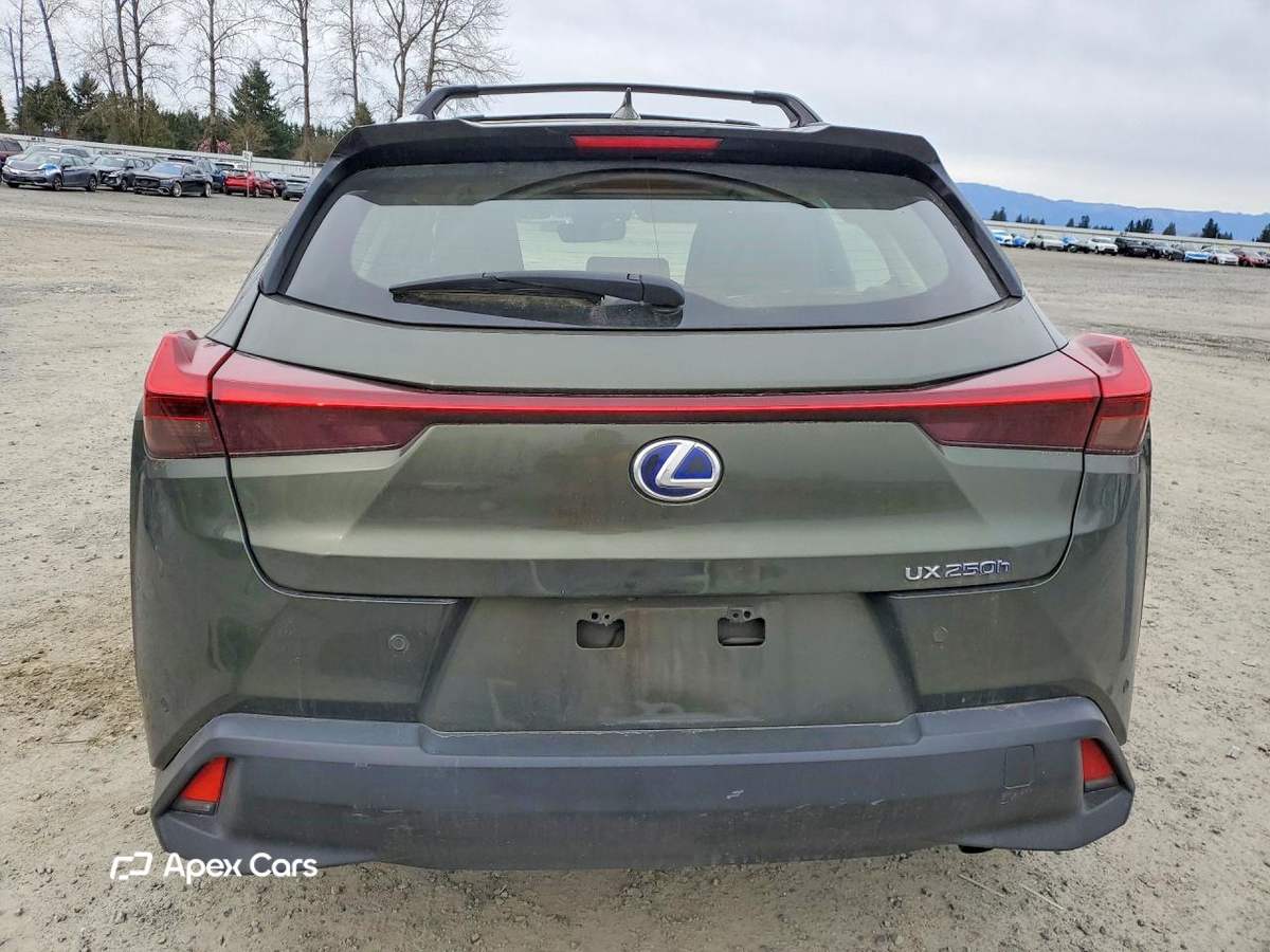Lexus UX 2020