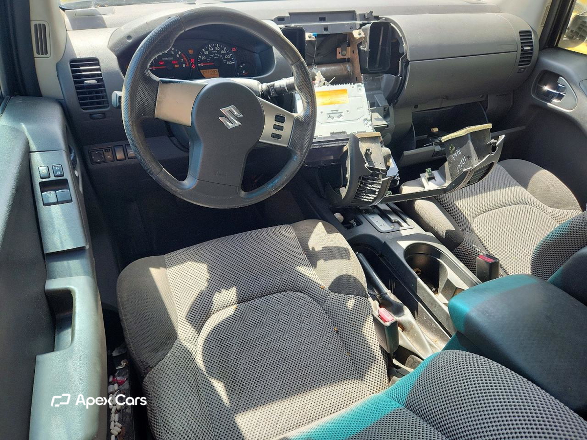 Suzuki Equator 2009