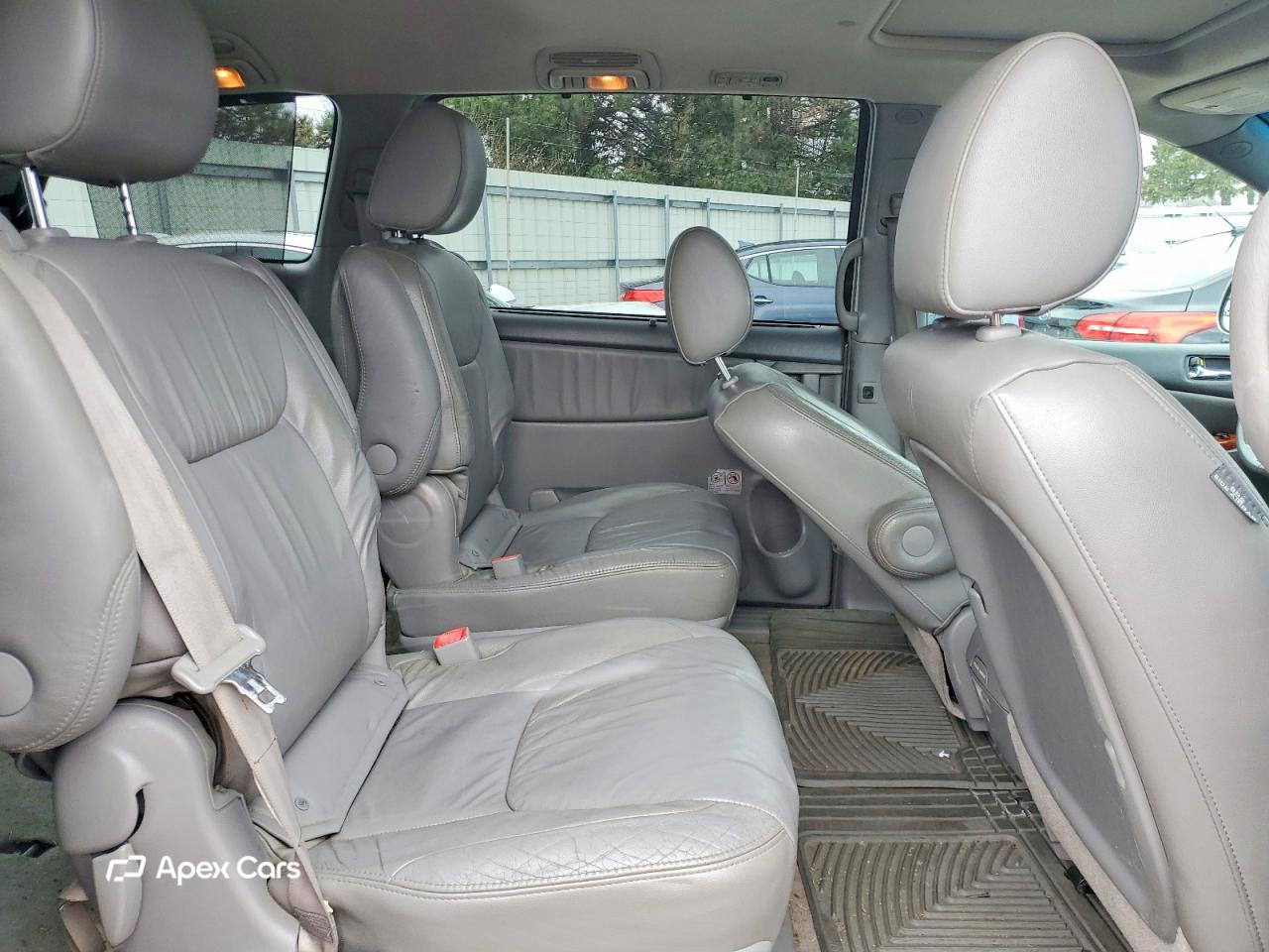 Toyota Sienna 2010