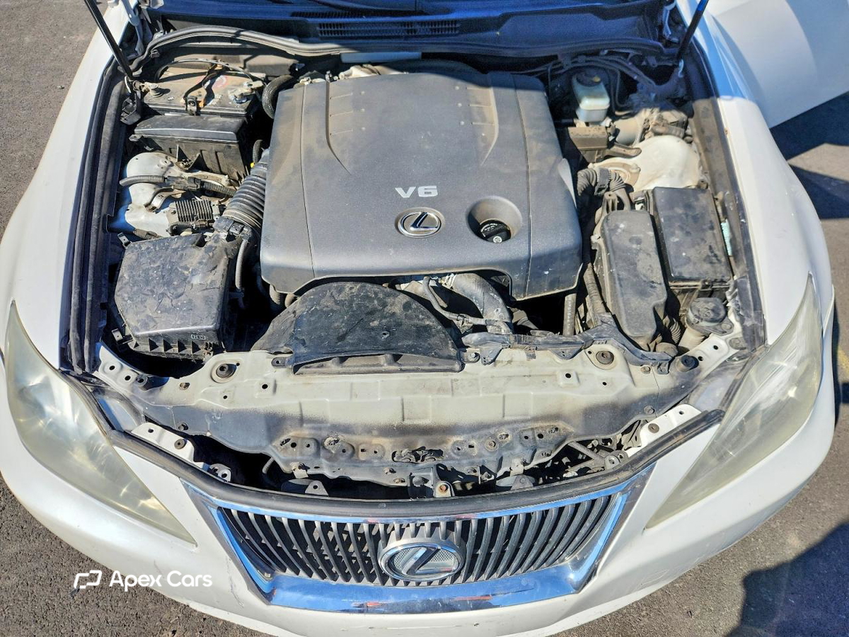 Lexus IS 2010