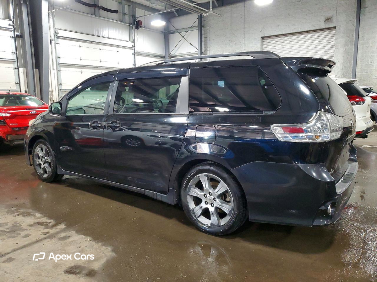 Toyota Sienna 2012