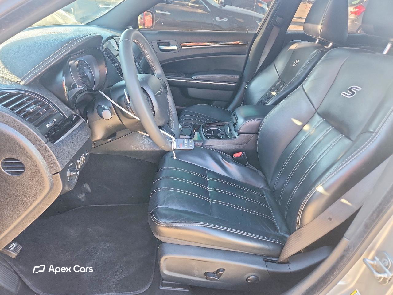 Chrysler 300 2023