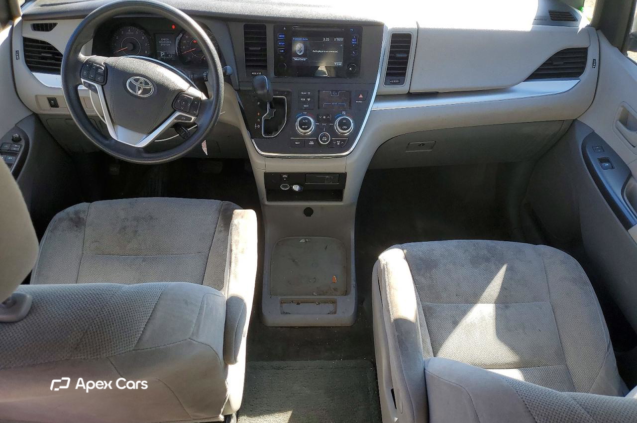 Toyota Sienna 2015